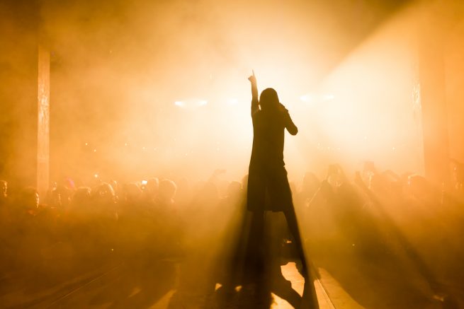 Optreden Maan op bedrijfsfeest